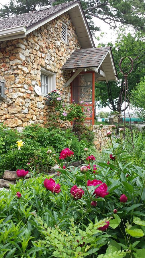 Rock Cottage Gardens B&B Eureka Springs Exterior foto